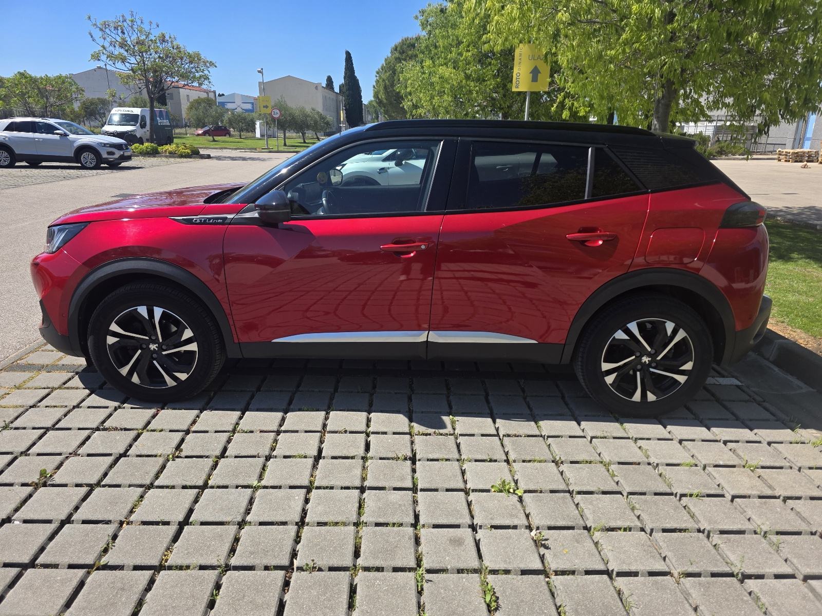 Peugeot 2008 1,2 PureTech GT-LINE, registriran godinu dana, fotografija 1