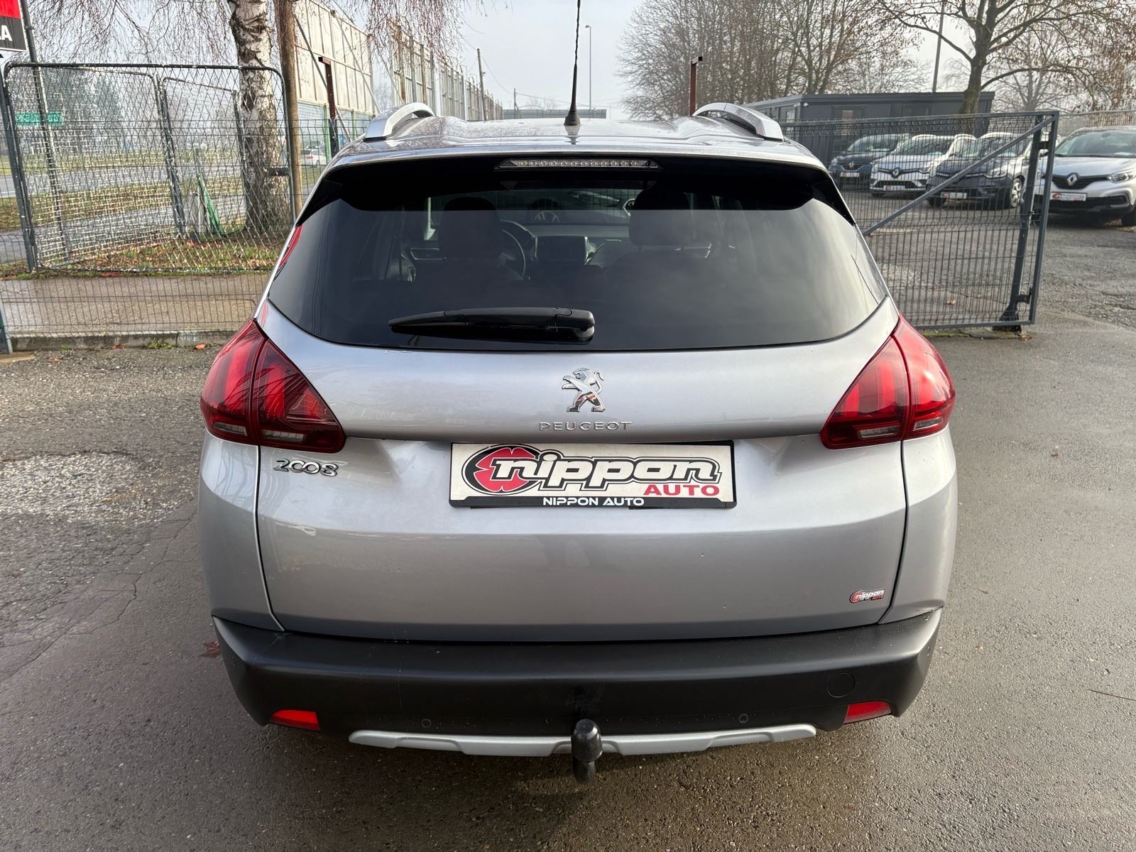 Peugeot 2008 1,2 PureTech NAVI - KLIMA - LEASING RATA 181 €, fotografija 5