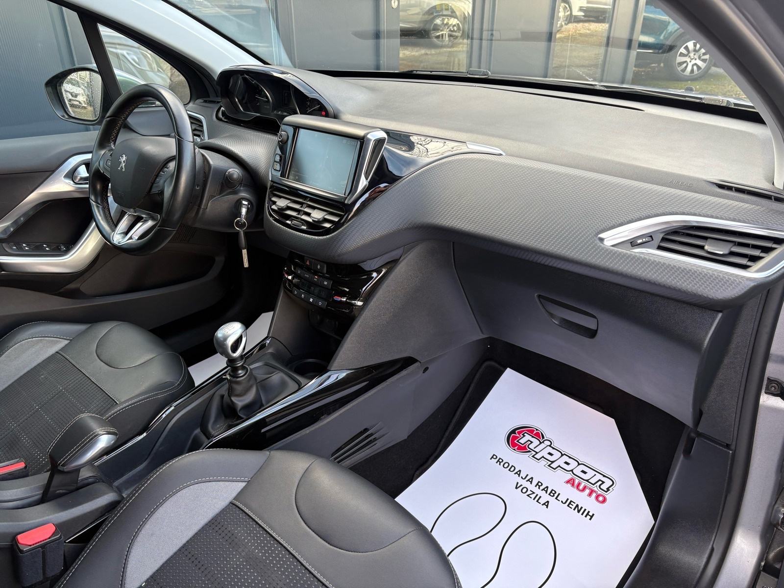 Peugeot 2008 1,2 PureTech NAVI - KLIMA - LEASING RATA 181 €, fotografija 18