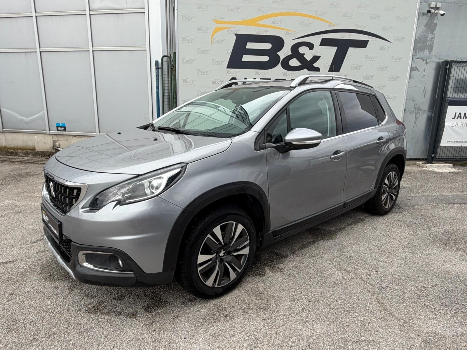 Peugeot 2008 1,2 PureTech Reg 07/2027, fotografija 2