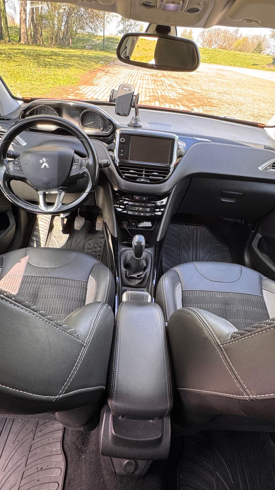 Peugeot 2008 1,2 PureTech * SERVISNA * TOP STANJE * ZIM.GUME, fotografija 10