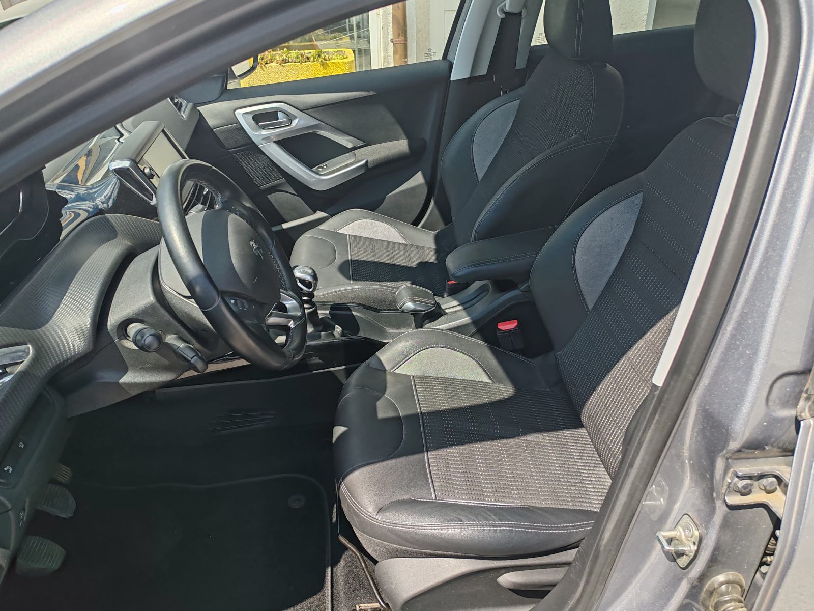 Peugeot 2008 1,2 PureTech, fotografija 14
