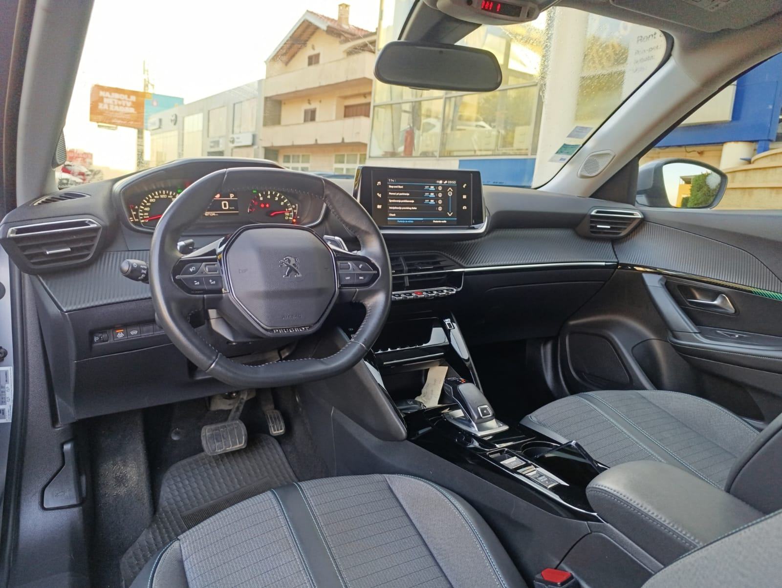 Peugeot 2008 1,2 PureTech, fotografija 6