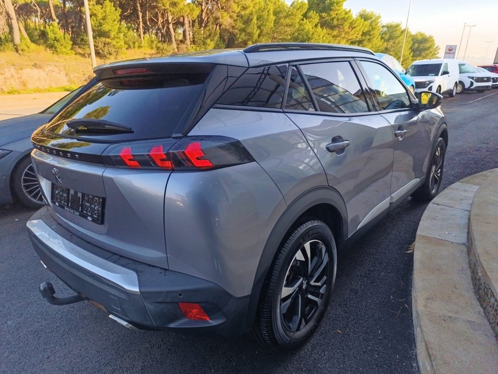 Peugeot 2008 1,2 PureTech, fotografija 4