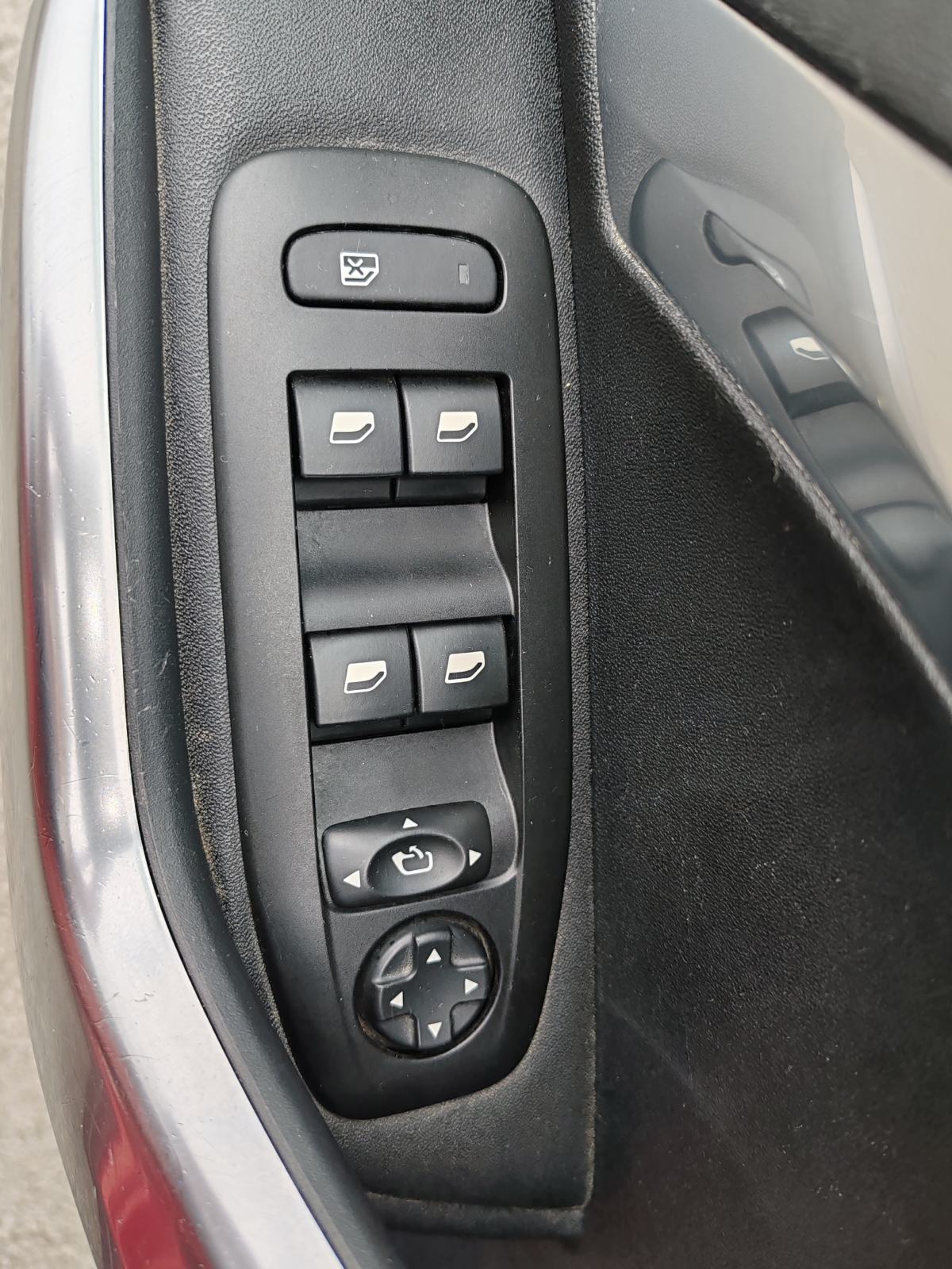 Peugeot 2008 1,2 PureTech, fotografija 17