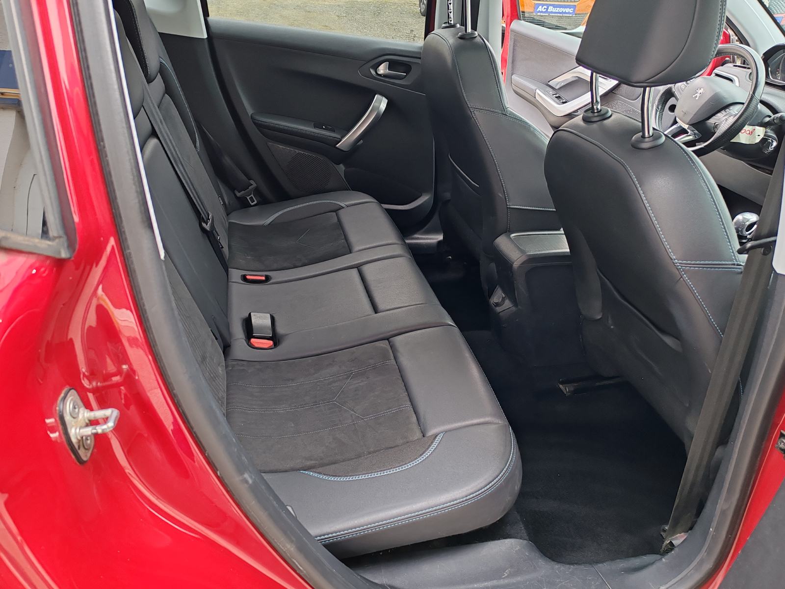 Peugeot 2008 1,2 PureTech, fotografija 19