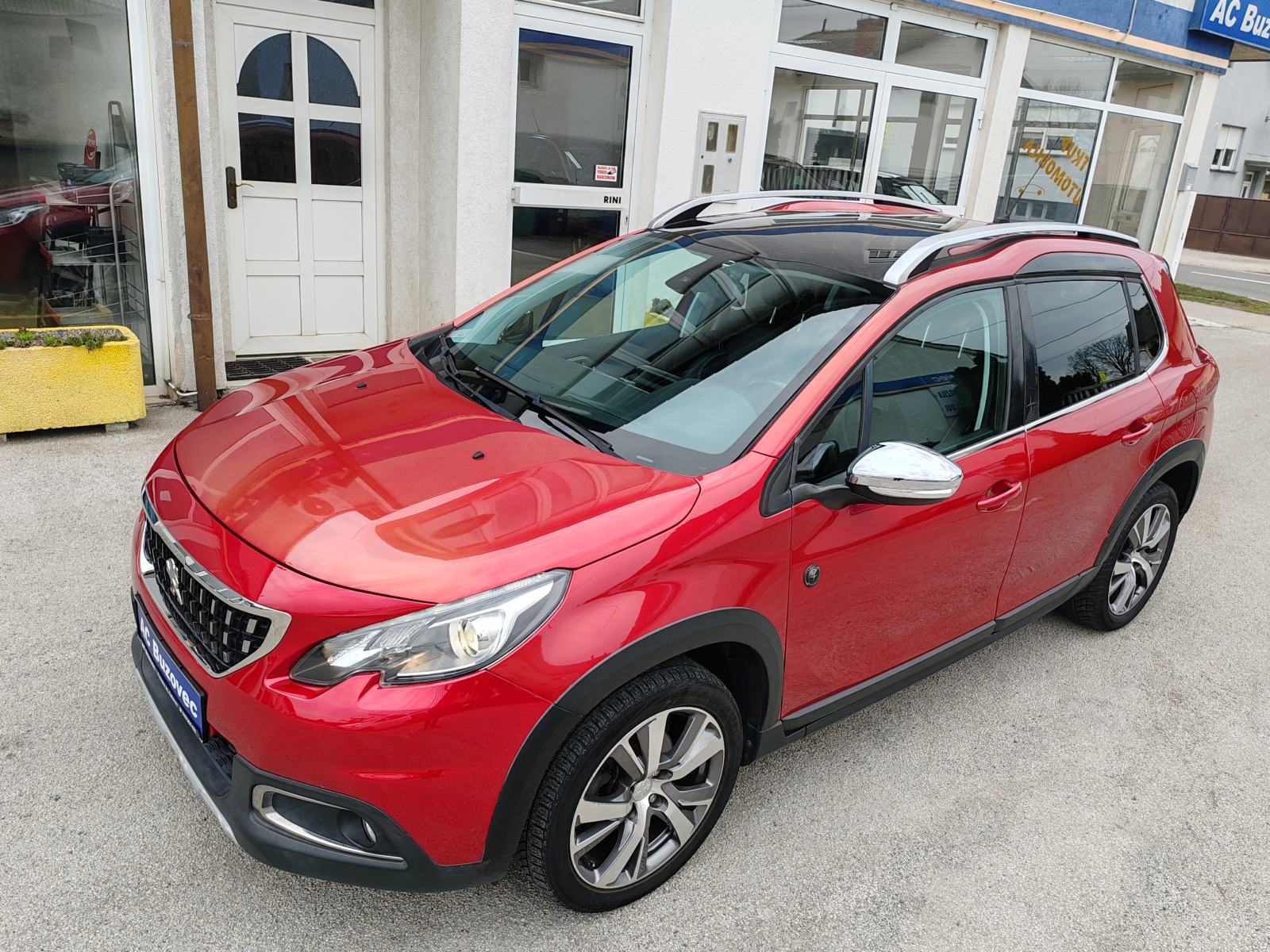 Peugeot 2008 1,2 PureTech, fotografija 2