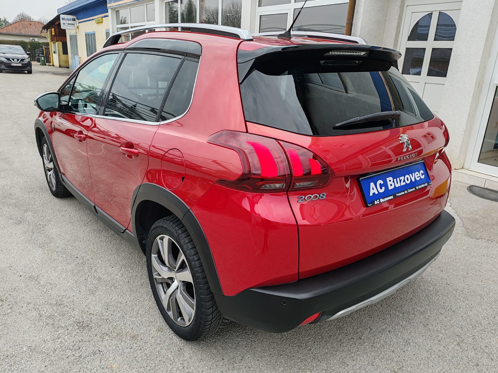 Peugeot 2008 1,2 PureTech, fotografija 4