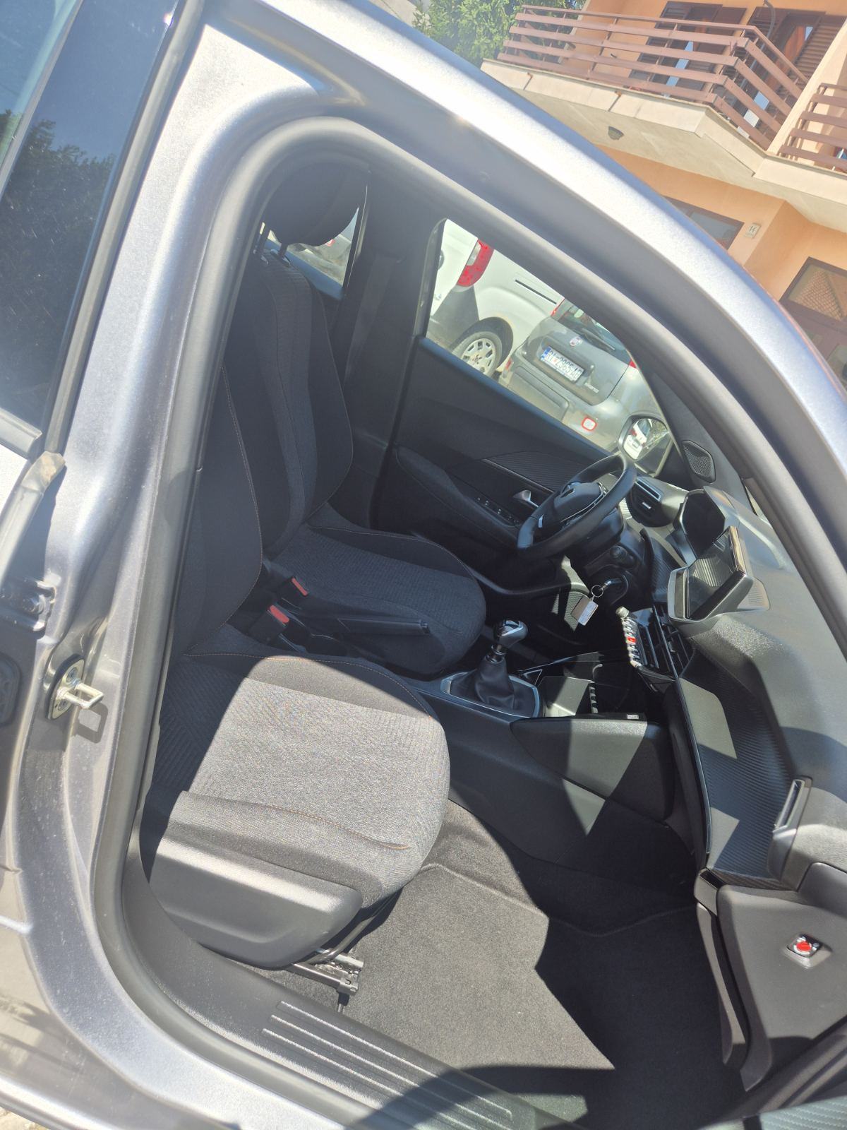 !! U PRIPREMI !! Peugeot 2008 1,2 PURETECH, fotografija 14