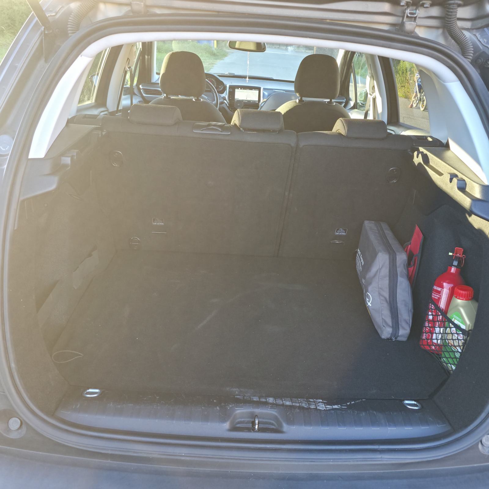 Peugeot 2008 1,2 PureTech -VLASNICA REG 4/27, fotografija 10