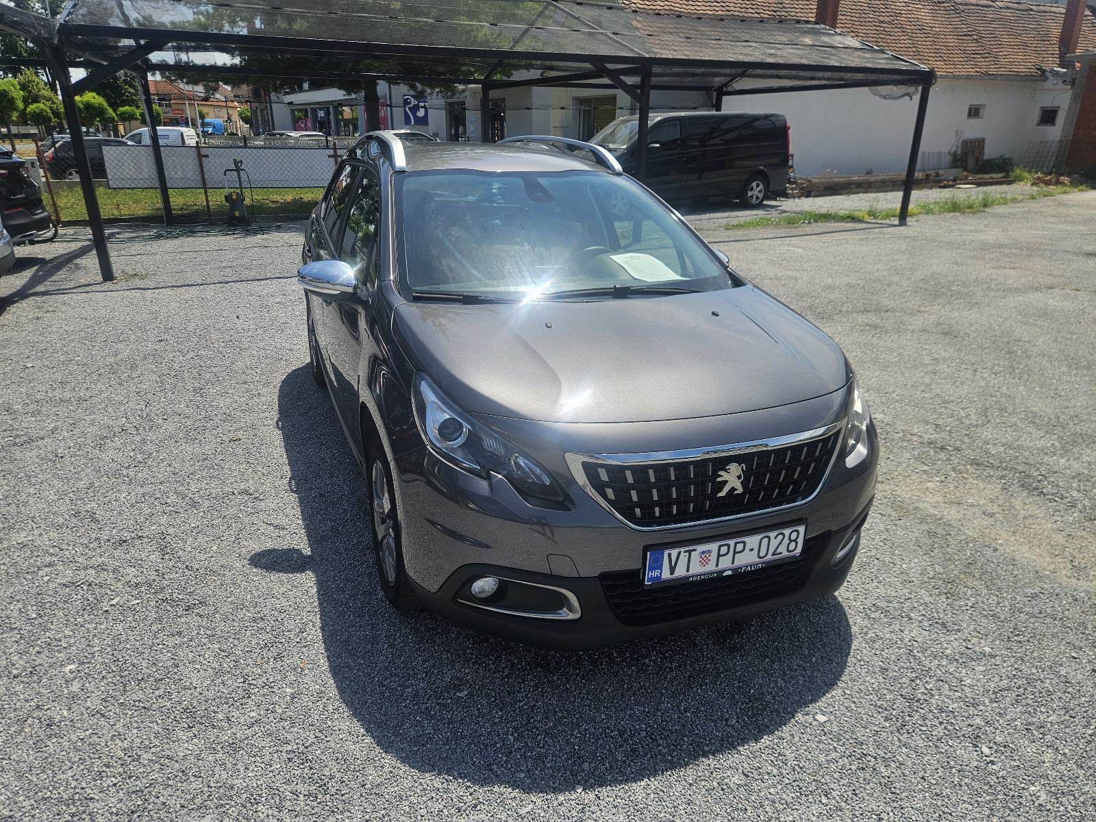 PEUGEOT 2008 1,2 PureTech STYLE NAVIGACIJA KLIMA ALU FELGE TEMPOMAT, fotografija 3