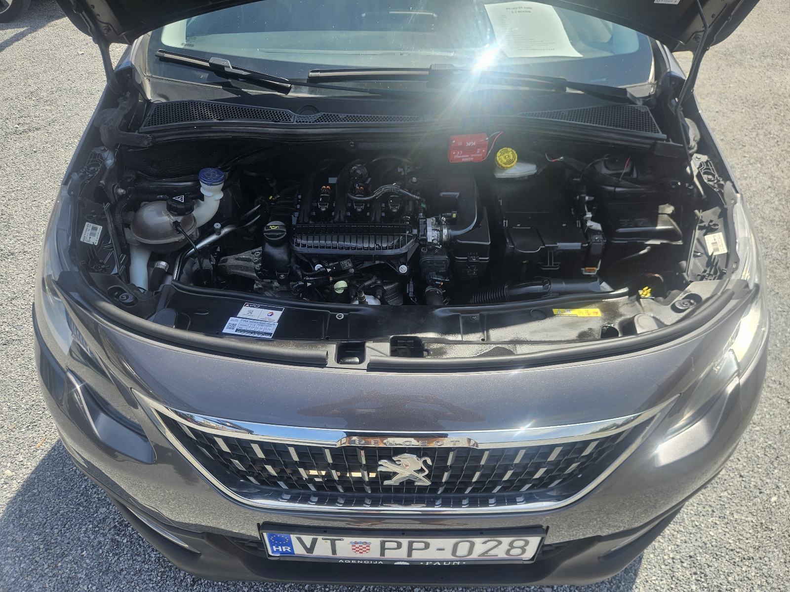 PEUGEOT 2008 1,2 PureTech STYLE NAVIGACIJA KLIMA ALU FELGE TEMPOMAT, fotografija 16