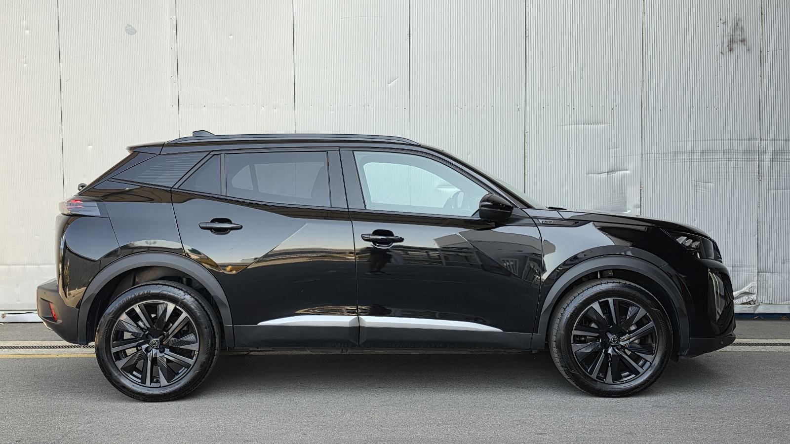 Peugeot 2008 1,2, REDIZAJN, EAT8, 130KS, GT-LINE, PANO, MASAŽA, fotografija 5