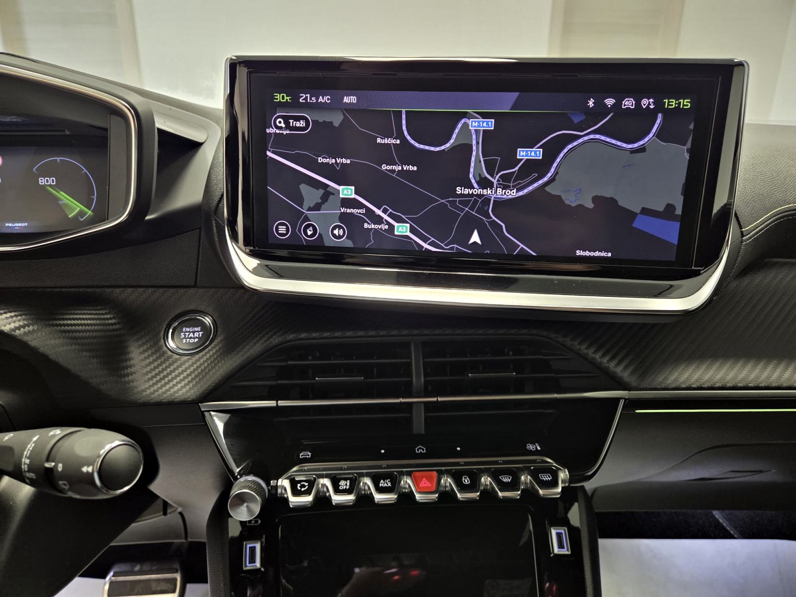Peugeot 2008 1,2 REDIZAJN, GT LINE, AUTOMATIK, GARANCIJA NA KM, fotografija 17