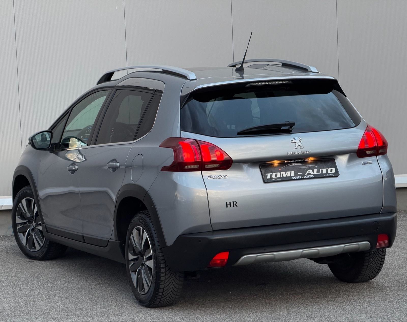 PEUGEOT 2008 1,2-REGISTRIRAN GODINU DANA-PANORAMA-VELIKI SERVIS-KLIMA-, fotografija 6