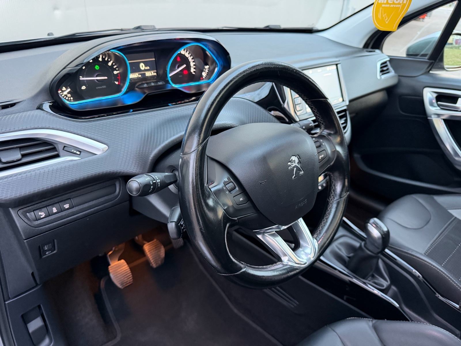 PEUGEOT 2008 1,2-REGISTRIRAN GODINU DANA-PANORAMA-VELIKI SERVIS-KLIMA-, fotografija 10