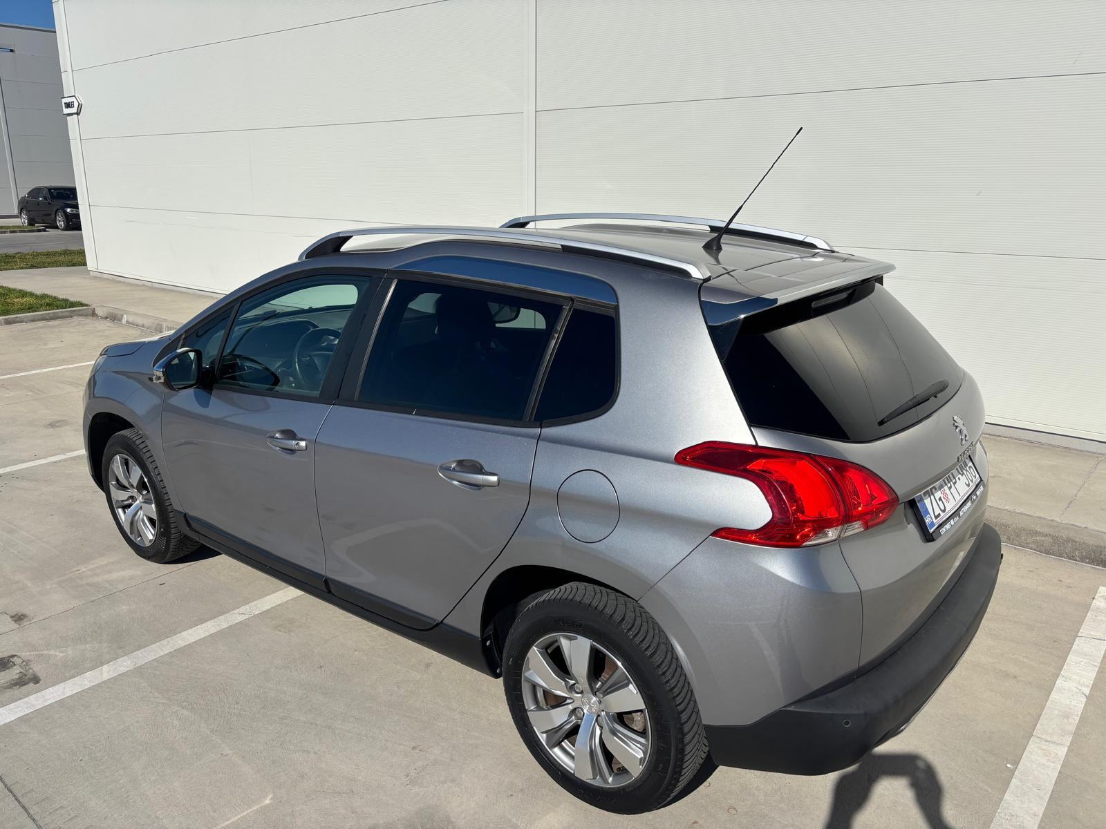 Peugeot 2008,1.2 style.,2015 god,reg 05/27,zamjena za skuplje ,servis, fotografija 4