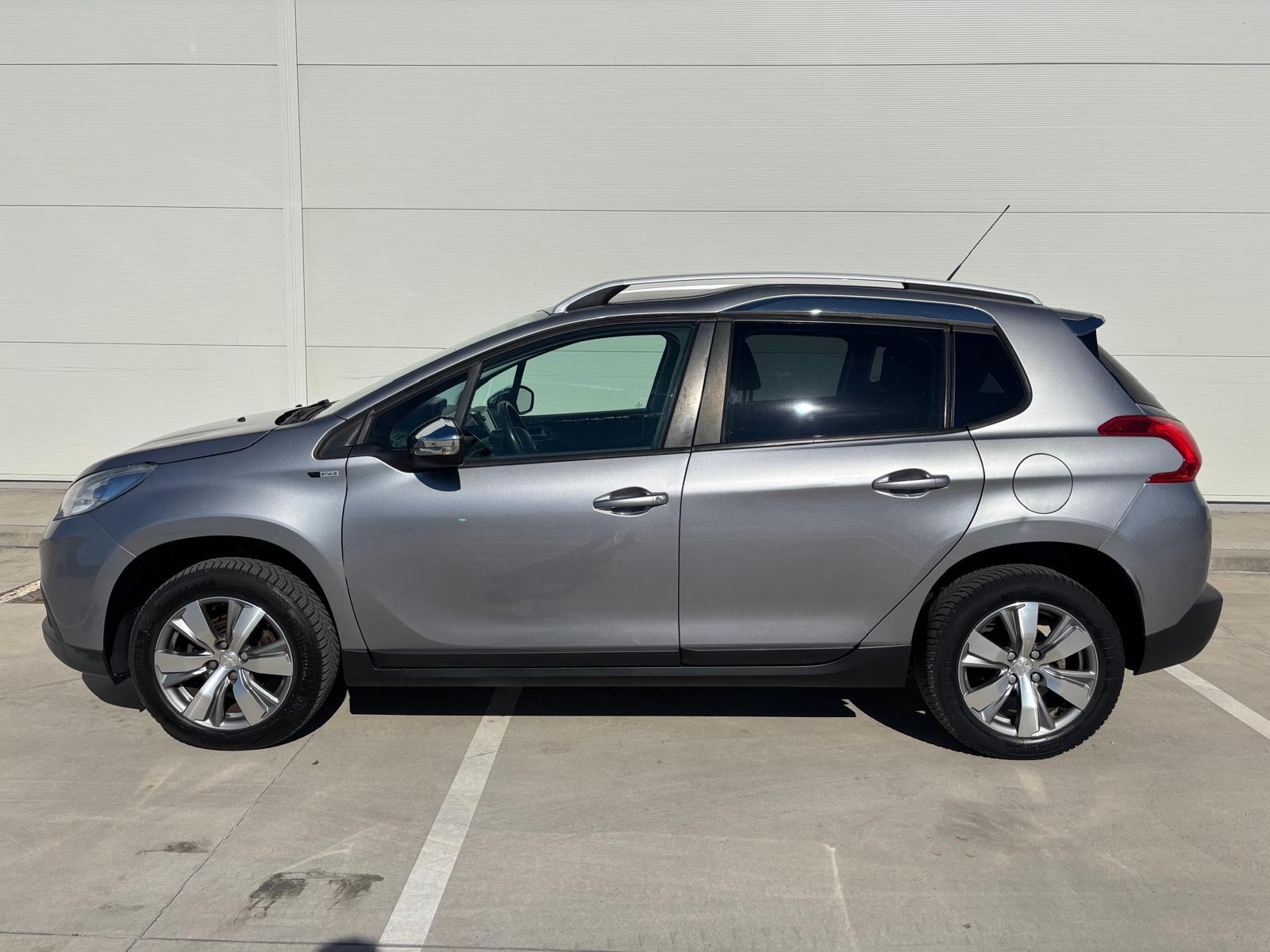 Peugeot 2008,1.2 style.,2015 god,reg 05/27,zamjena za skuplje ,servis, fotografija 5