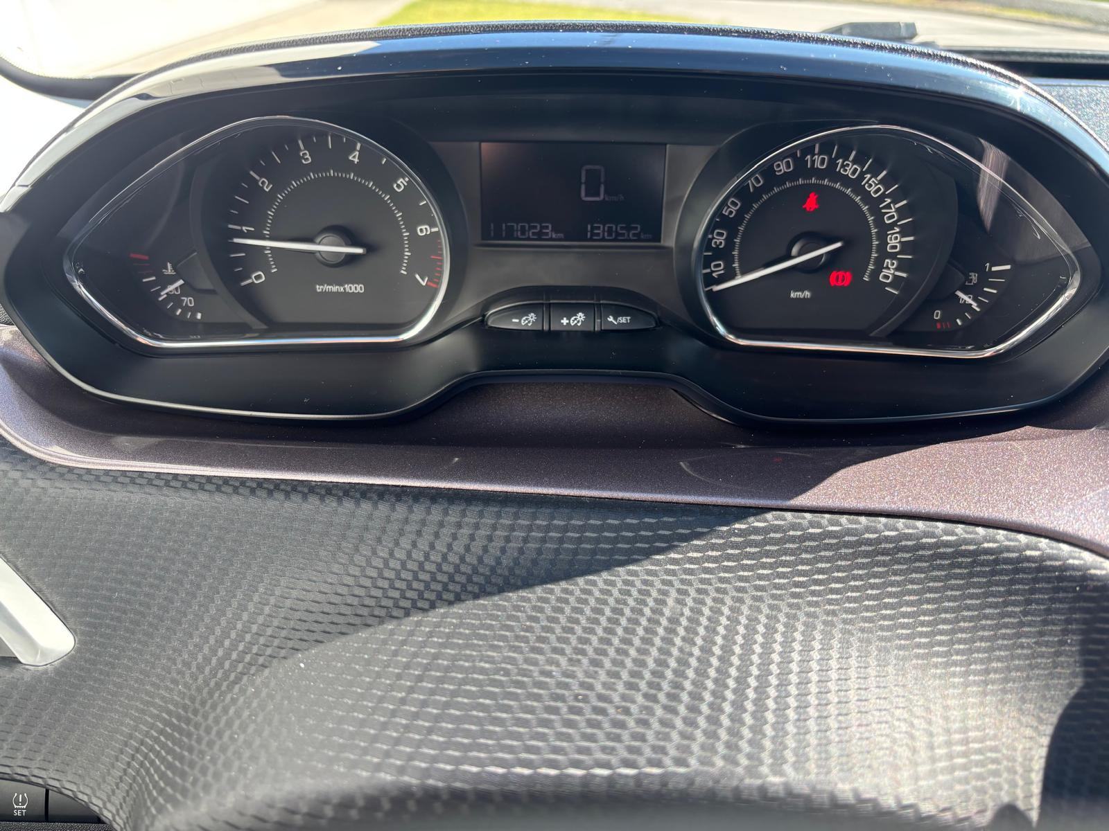 Peugeot 2008,1.2 style.,2015 god,reg 05/27,zamjena za skuplje ,servis, fotografija 8