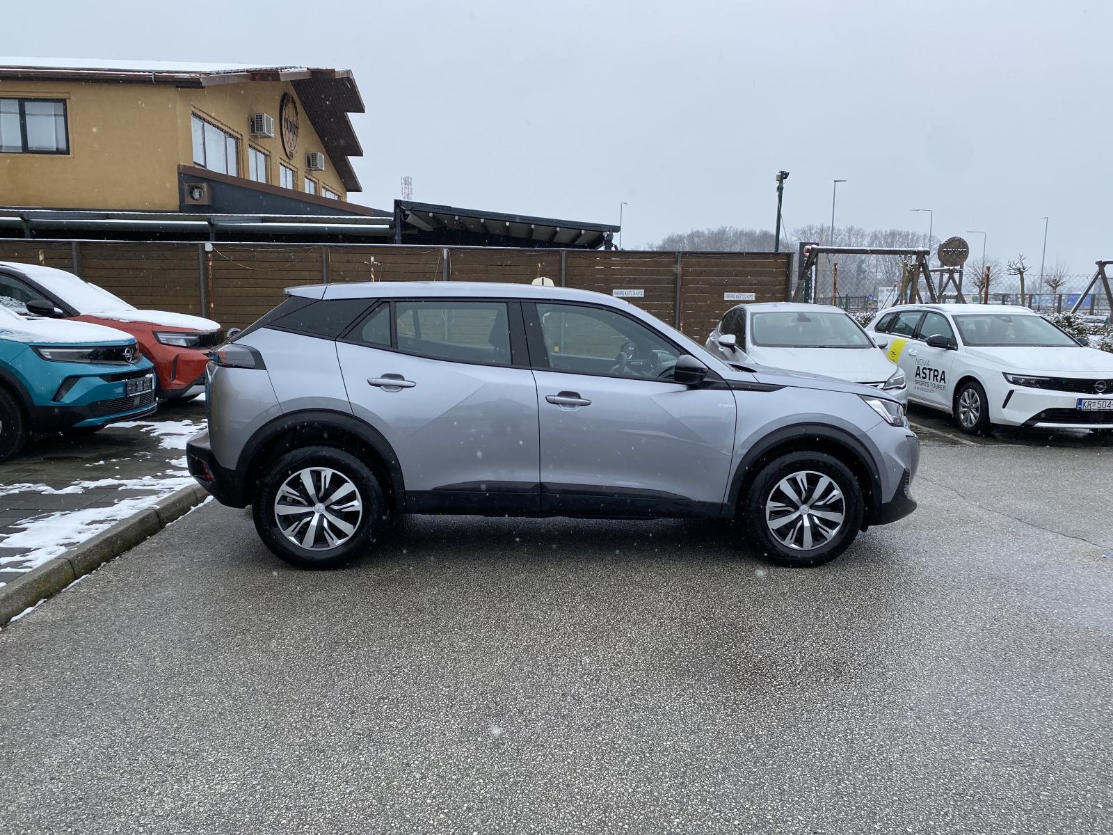 Peugeot 2008 1.2 ACTIVE , JAMSTVO 24 MJESECA, fotografija 4