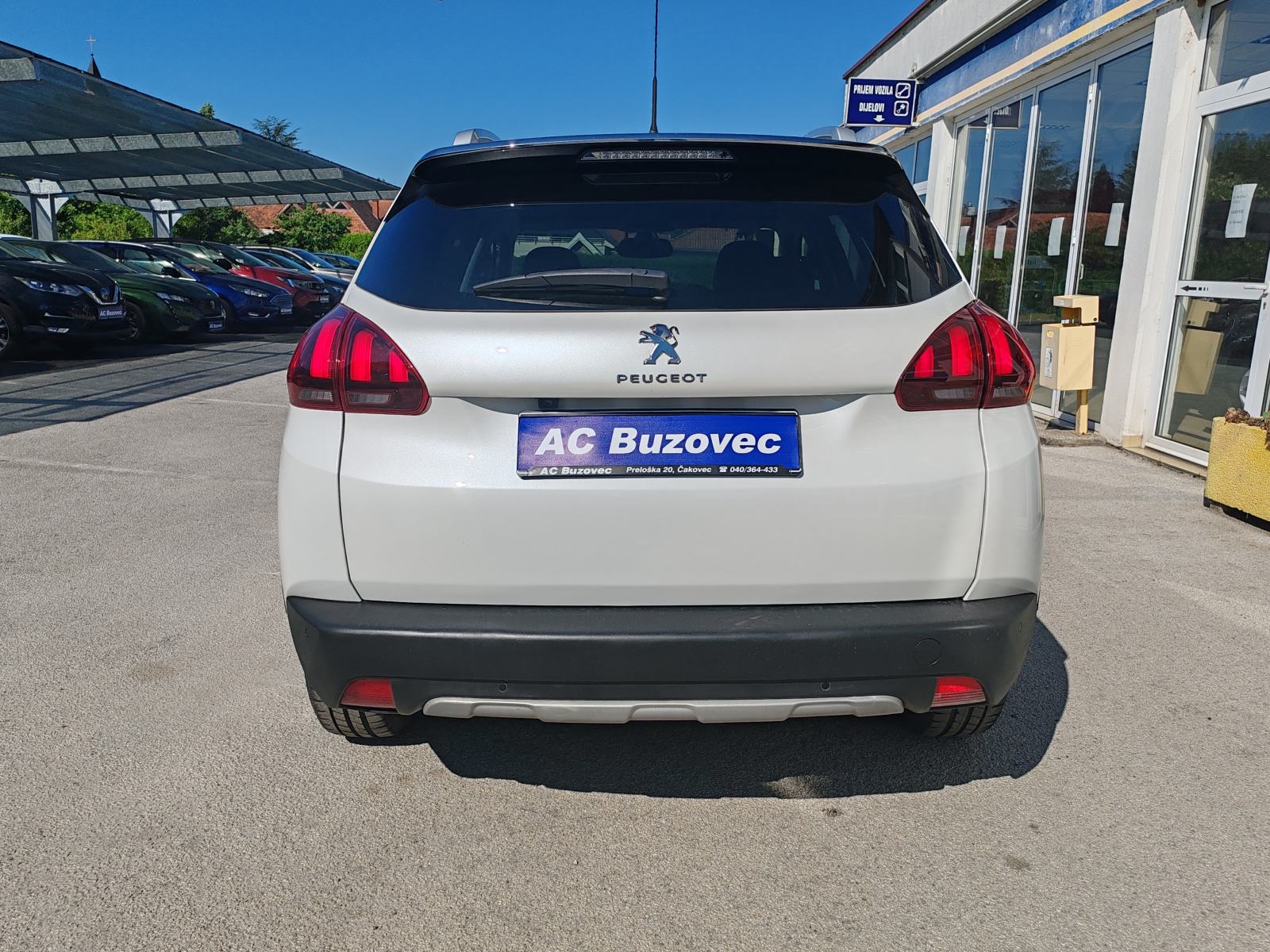 Peugeot 2008 1,2, fotografija 4