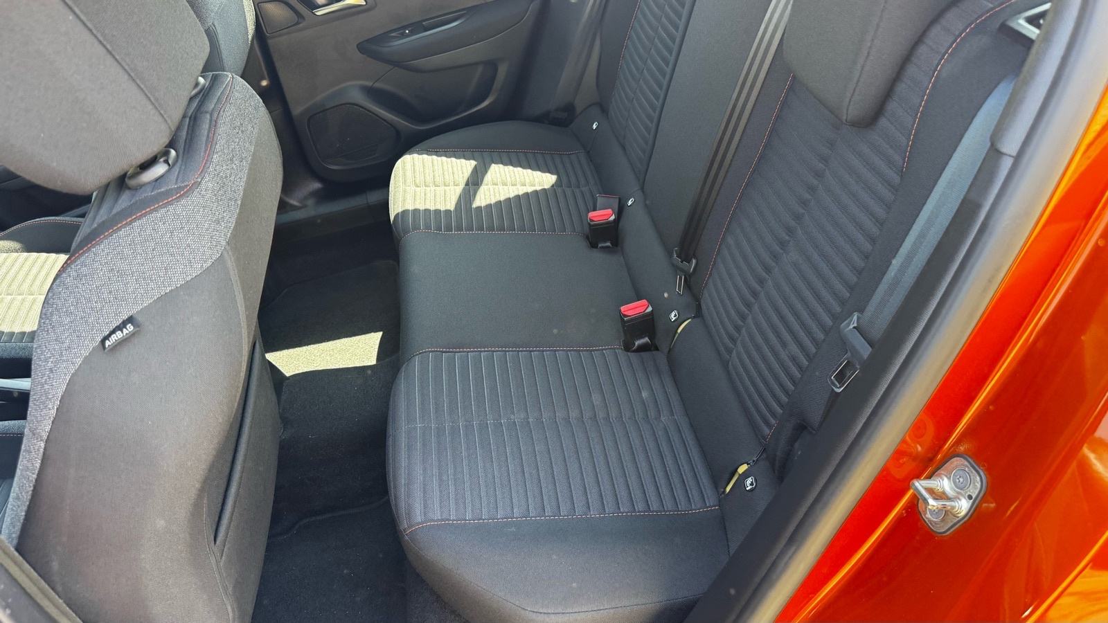 Peugeot 2008 1,2 TURBO 100 KS-SERVISNA-JAMSTVO12MJ-TOP!!!, fotografija 8