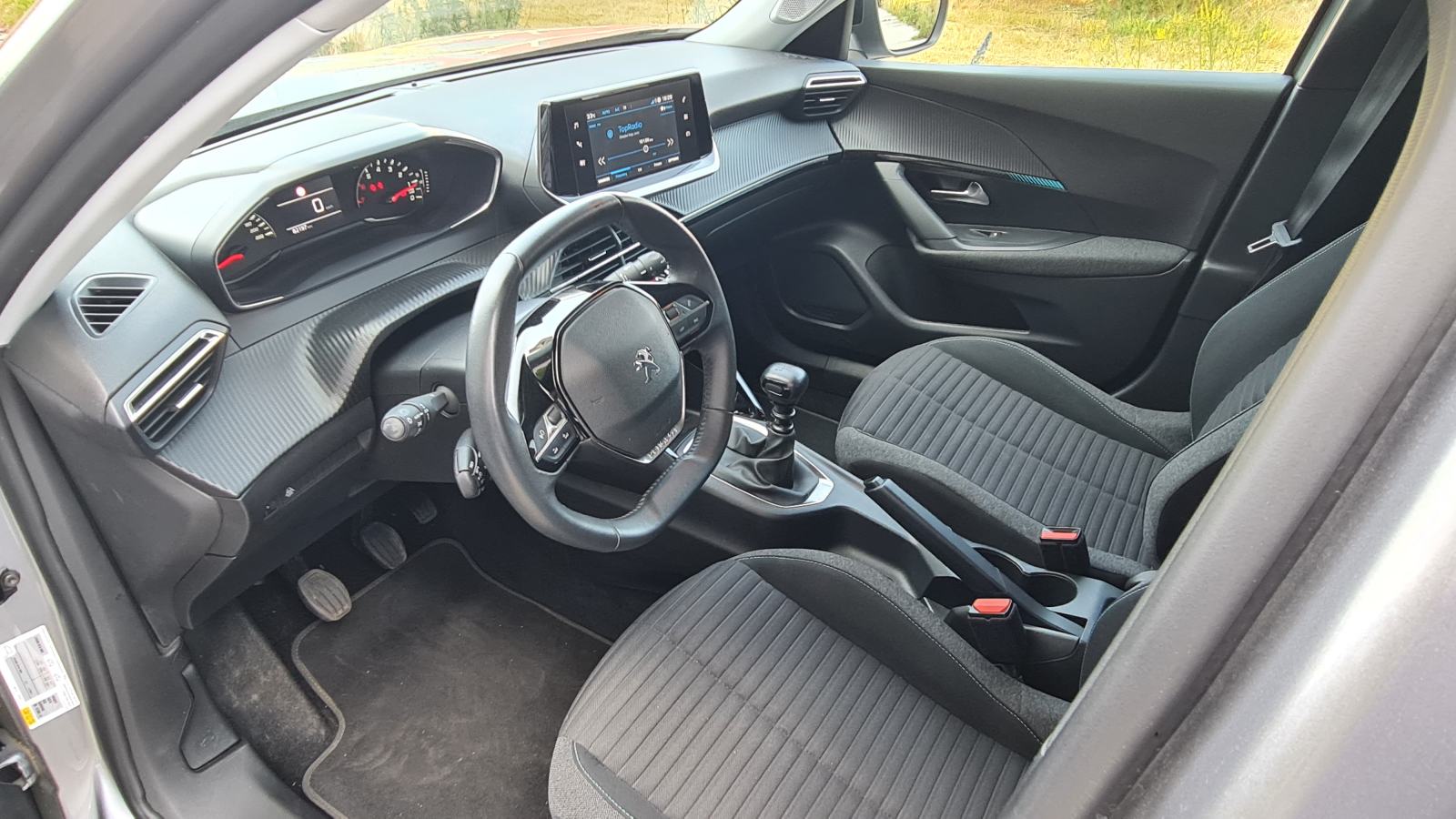Peugeot 2008 1,2 Style, 2022, 92.900 km, iz HRreg 10/26, veliki servis, fotografija 10