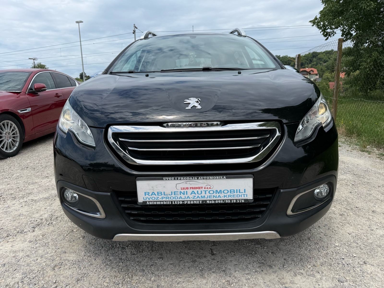 Peugeot 2008 1,2-STYLE-NAVIGACIJA-ALU-PDC-LED-MFV, fotografija 2