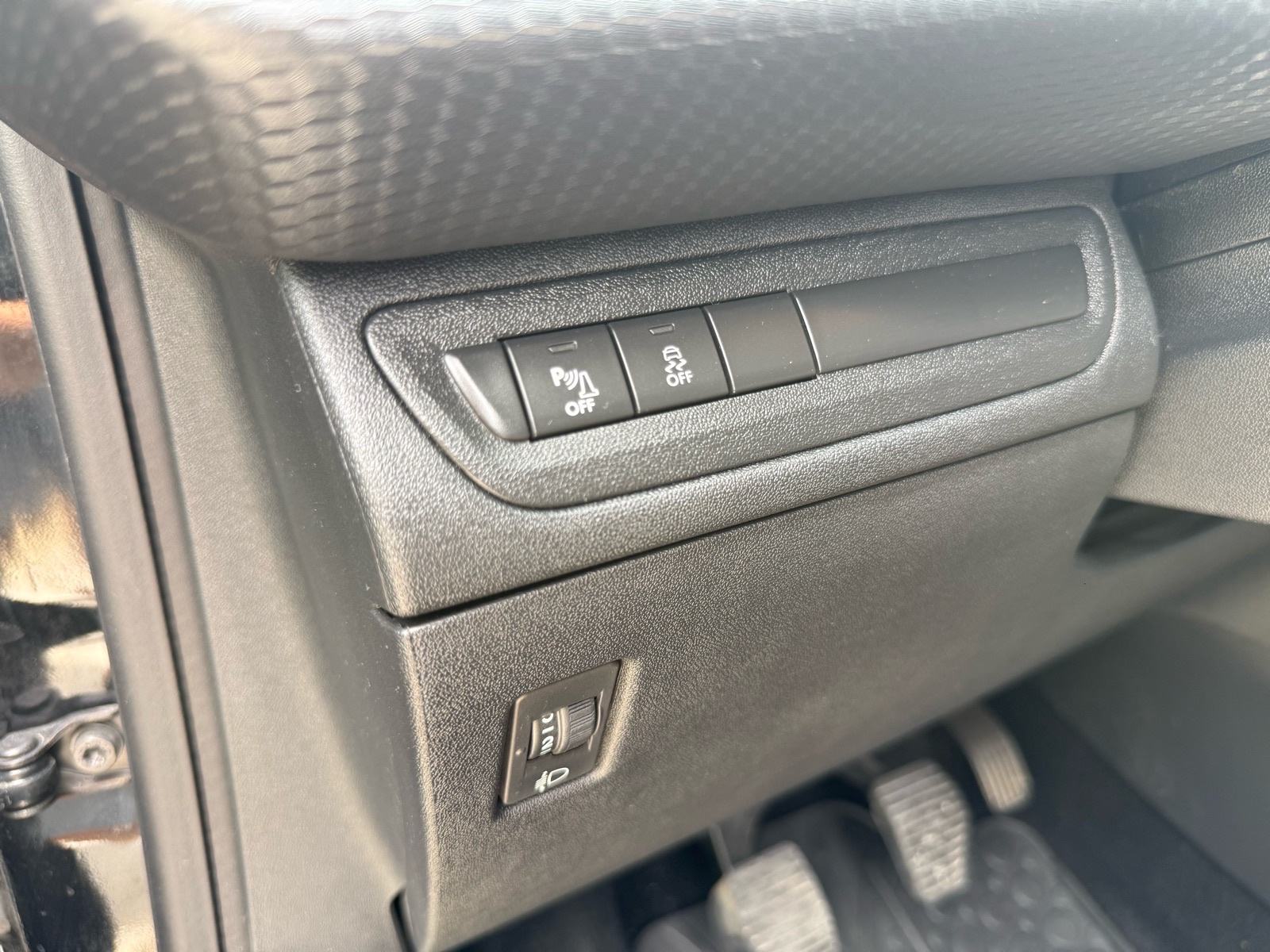 Peugeot 2008 1,2-STYLE-NAVIGACIJA-ALU-PDC-LED-MFV, fotografija 19