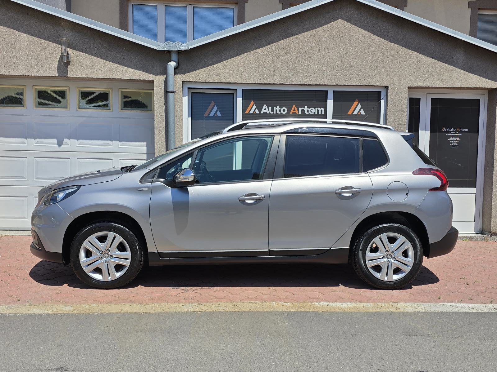 Peugeot 2008 1.2 STYLE, NAVIGACIJA,PDC,TEMP,SERV.KNJIŽ,JAMSTVO, fotografija 3