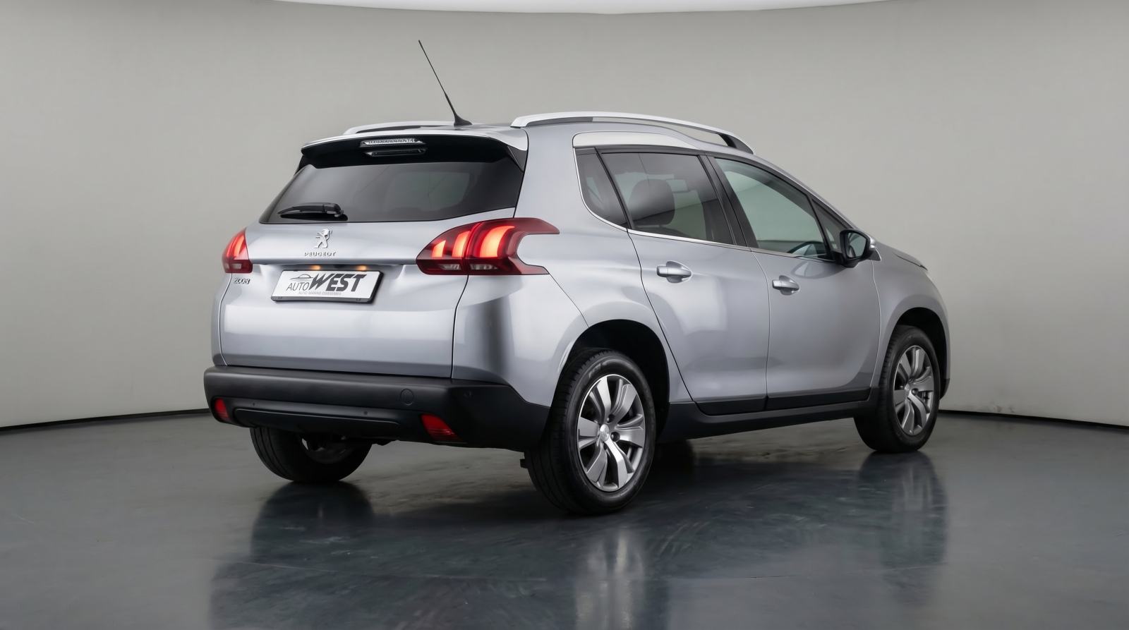Peugeot 2008 1.2 STYLE SAMO 54000 KM KAO NOV !!!, fotografija 6