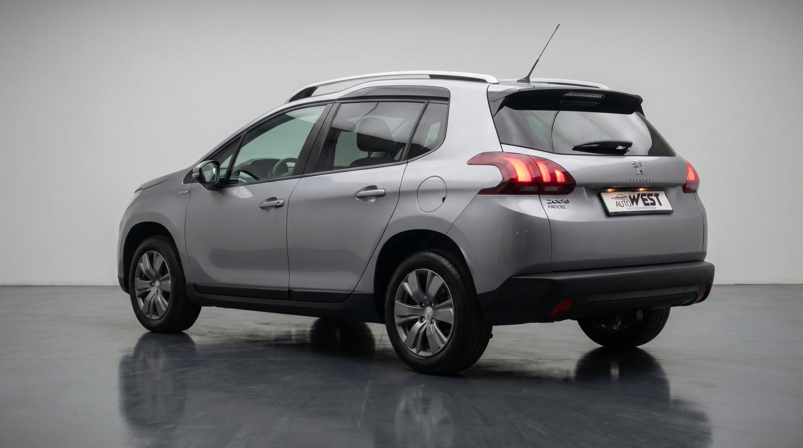Peugeot 2008 1.2 STYLE SAMO 54000 KM KAO NOV !!!, fotografija 8