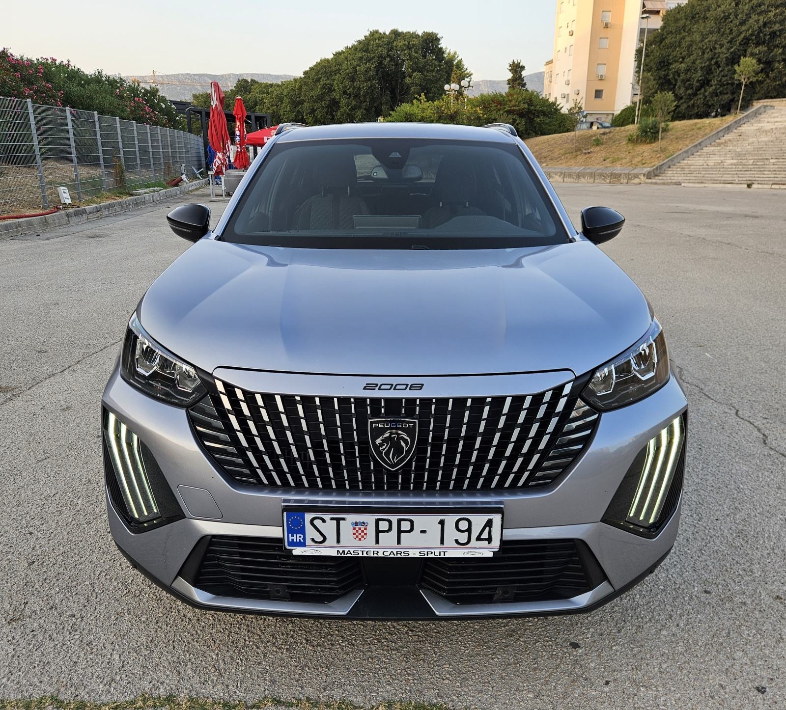 PEUGEOT 2008 1,2 TURBO • NOVI MODEL • FULL ALLURE BUSSINES • JAMSTVO, fotografija 6