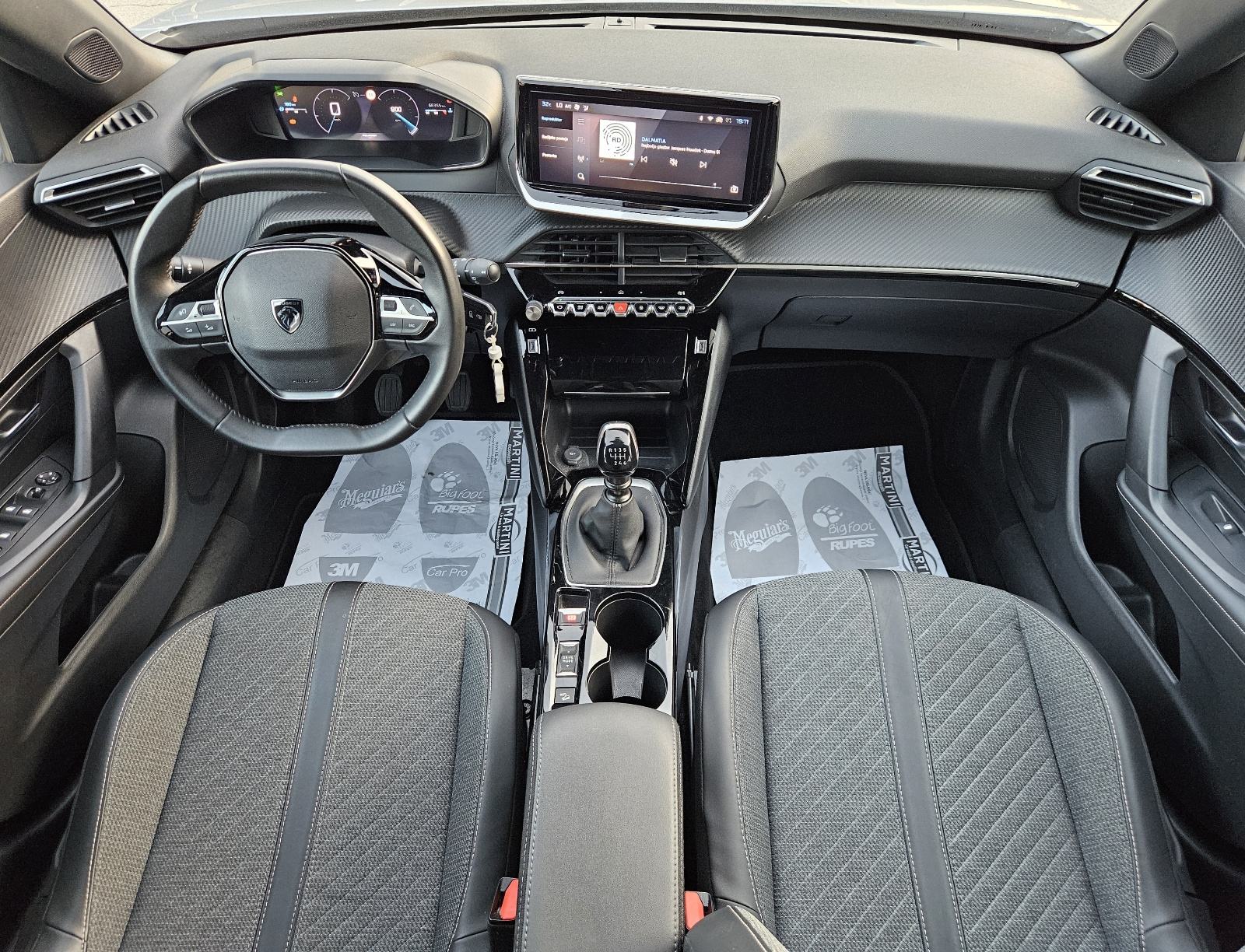 PEUGEOT 2008 1,2 TURBO • NOVI MODEL • FULL ALLURE BUSSINES • JAMSTVO, fotografija 13