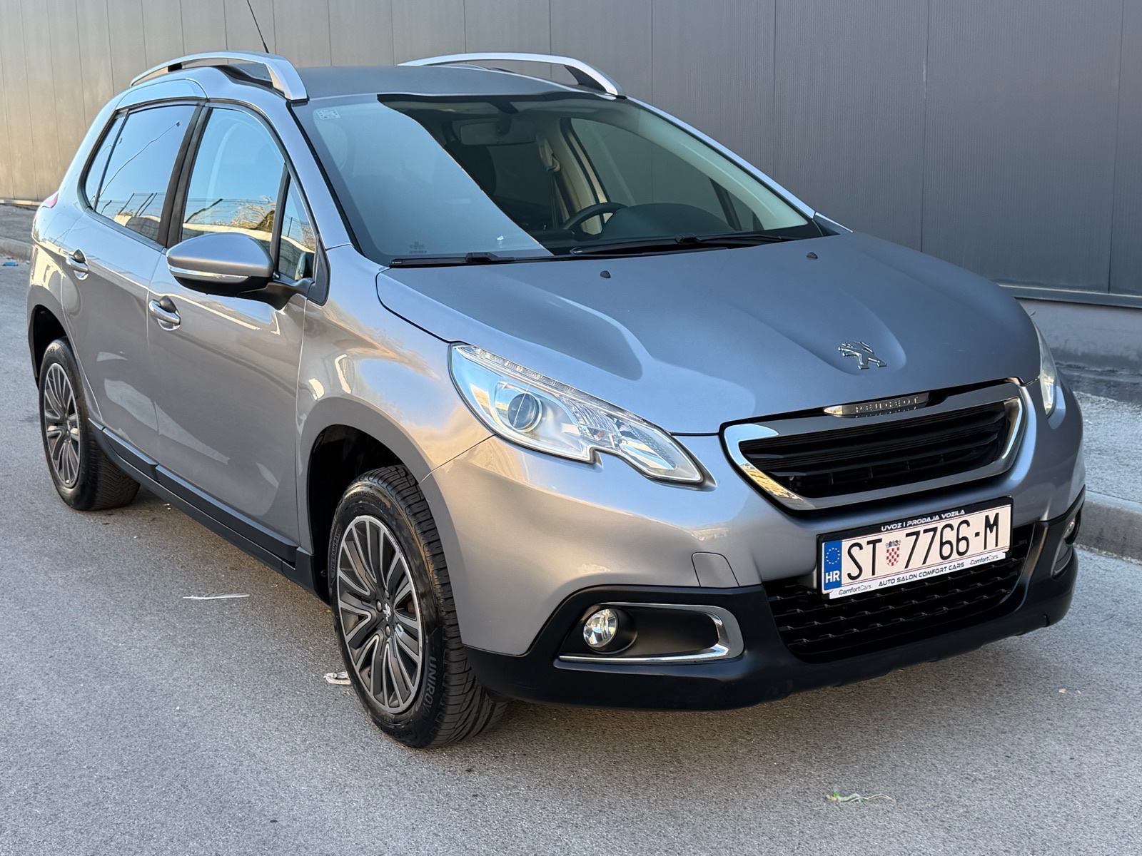Peugeot 2008 1,2-VELIKI SERVIS-KLIMA-SERVISNA-GRIJANJE SJEDALA, fotografija 5