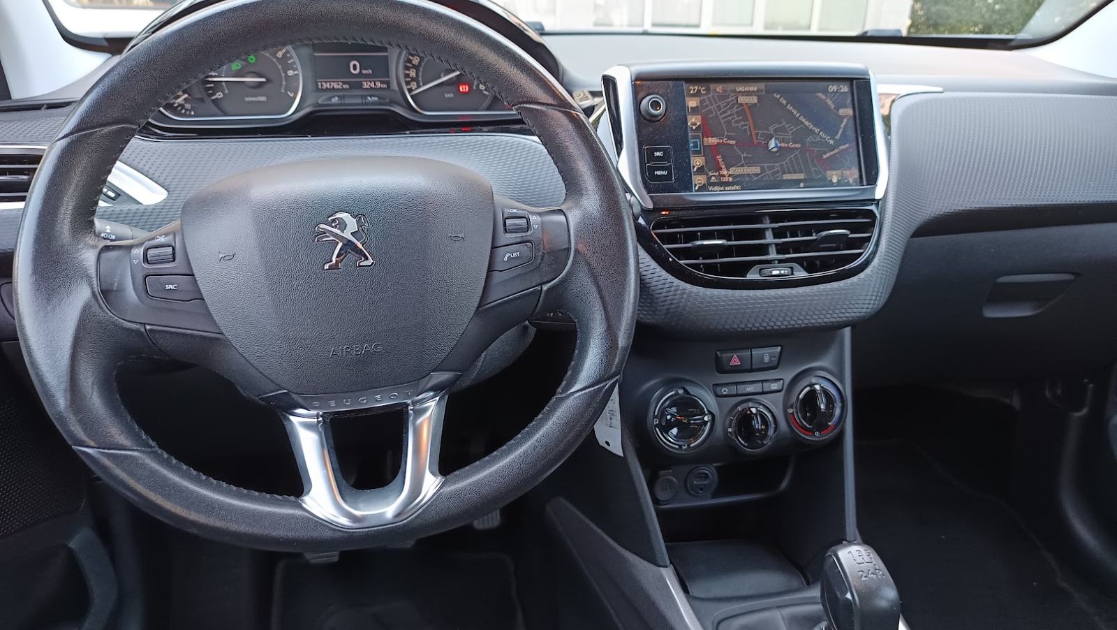 Peugeot 2008 1,2 VTi , navigacija , tempomat... kao NOV, fotografija 9