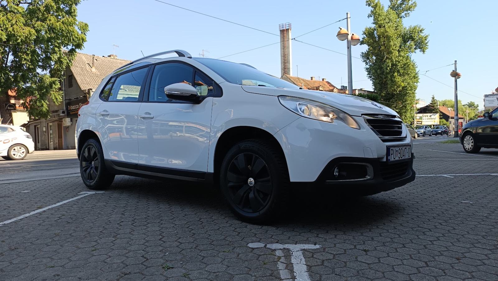 Peugeot 2008 1,2 VTi , navigacija , tempomat... kao NOV, fotografija 5