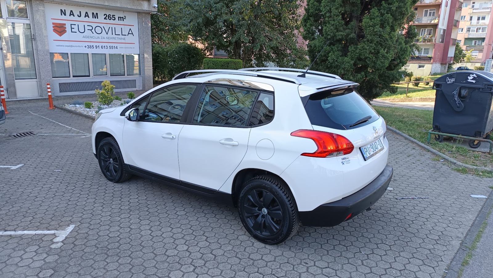Peugeot 2008 1,2 VTi , navigacija , tempomat... kao NOV, fotografija 7