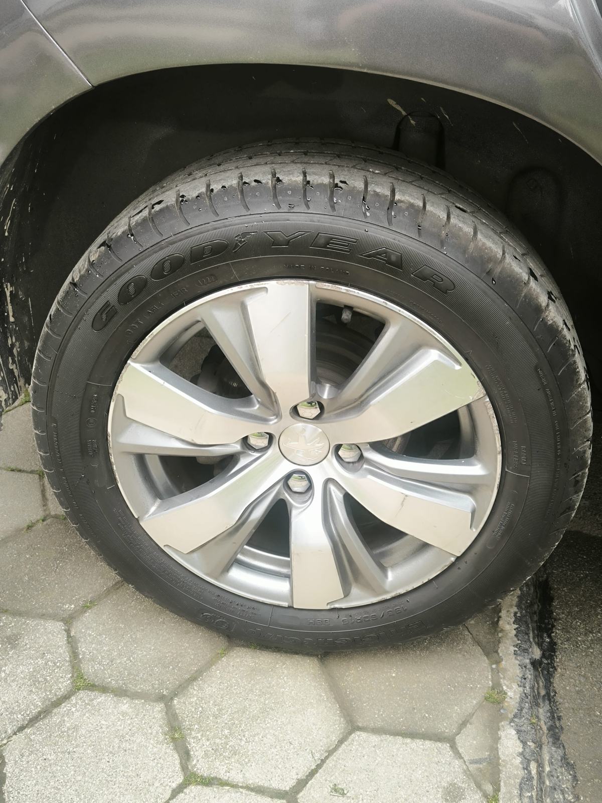 Peugeot 2008 1,2 VTi, fotografija 11