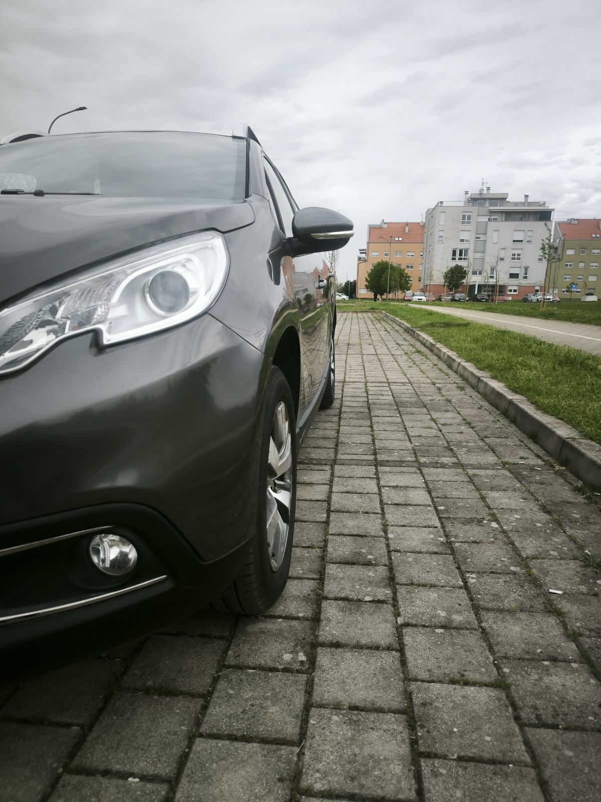 Peugeot 2008 1,2 VTi, fotografija 3