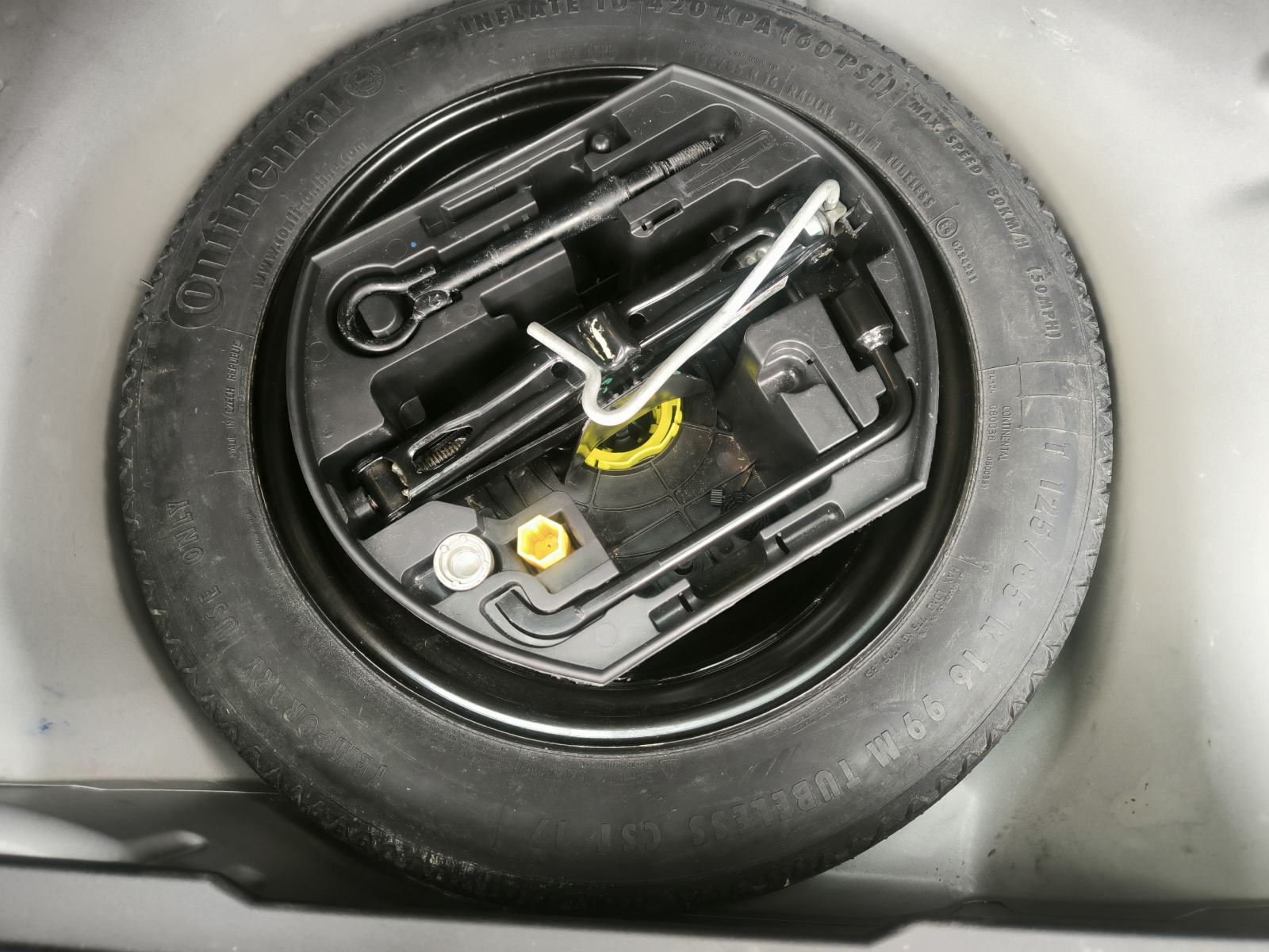 Peugeot 2008 1,2 VTi, fotografija 14