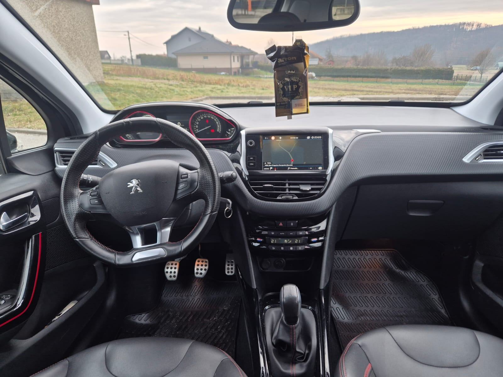 Peugeot 2008 GT 1.2 VTI 2018godi. FULL OPRAMA REGISTRIRAN GODINU DANA, fotografija 4