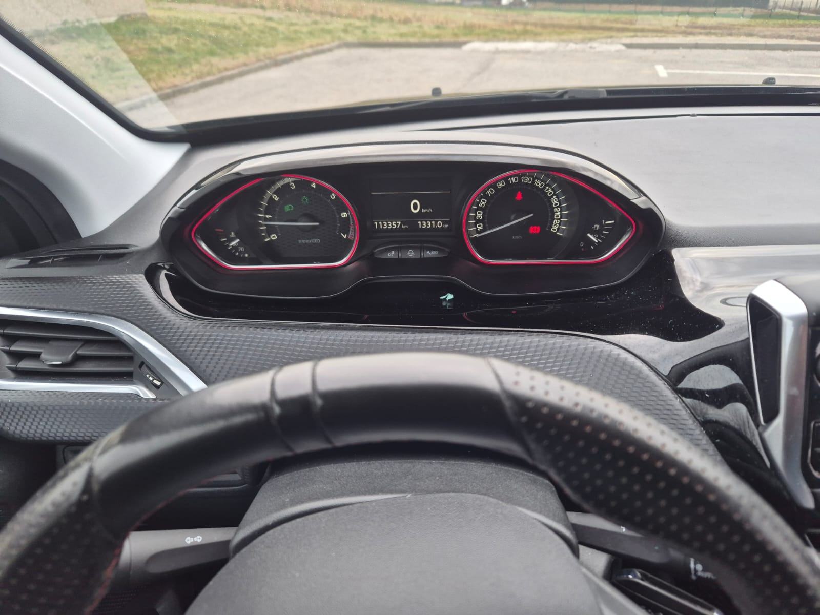 Peugeot 2008 GT 1.2 VTI 2018godi. FULL OPRAMA REGISTRIRAN GODINU DANA, fotografija 8