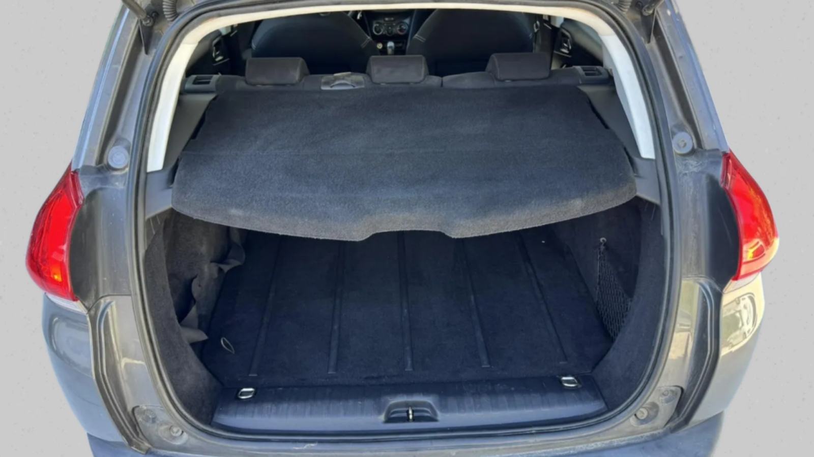 Peugeot 2008 1,2 VTi, fotografija 10