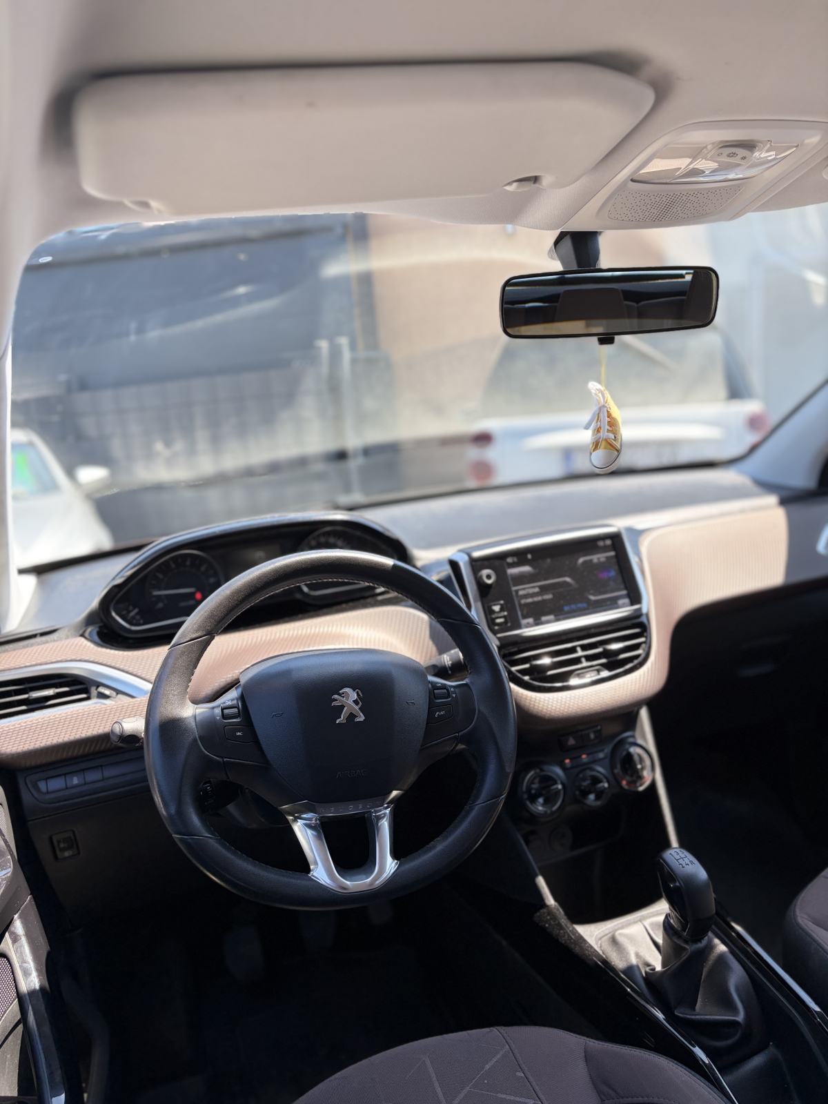 Peugeot 2008 1,2 VTi, fotografija 9