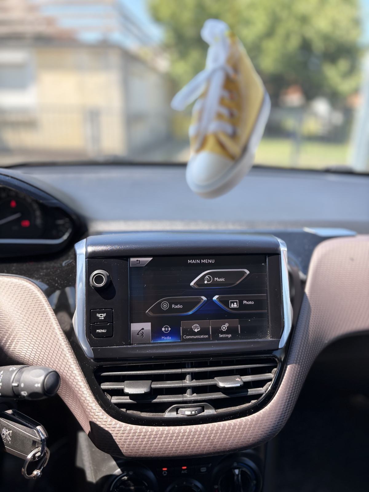Peugeot 2008 1,2 VTi, fotografija 15