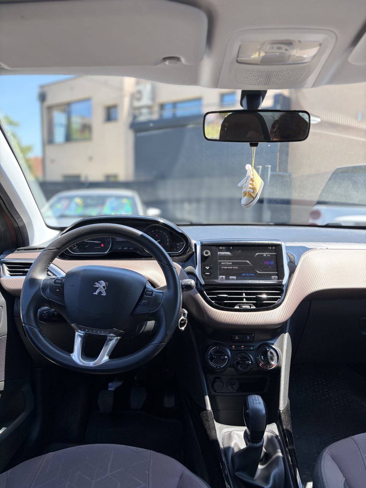 Peugeot 2008 1,2 VTi, fotografija 10