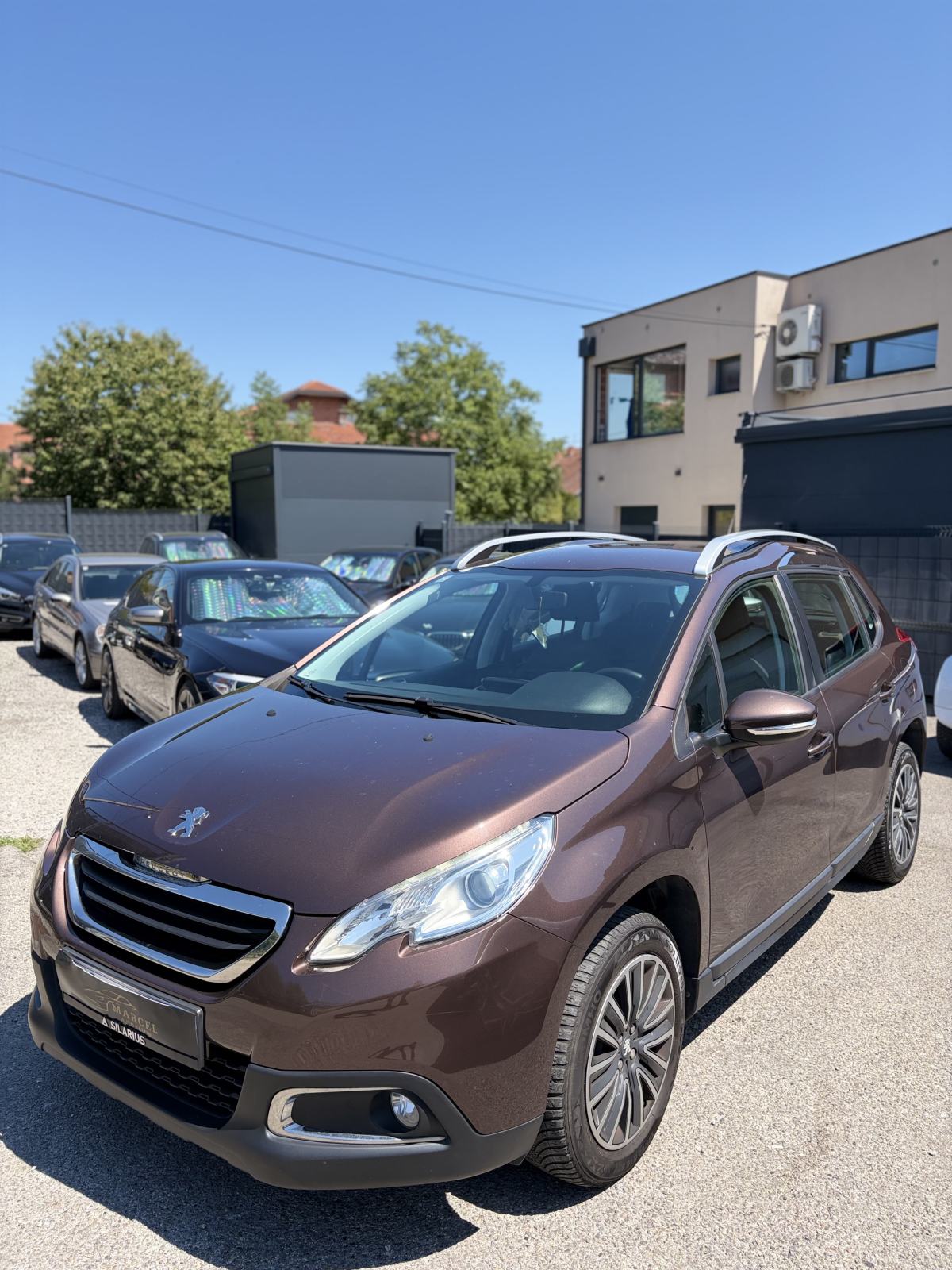 Peugeot 2008 1,2 VTi, fotografija 4