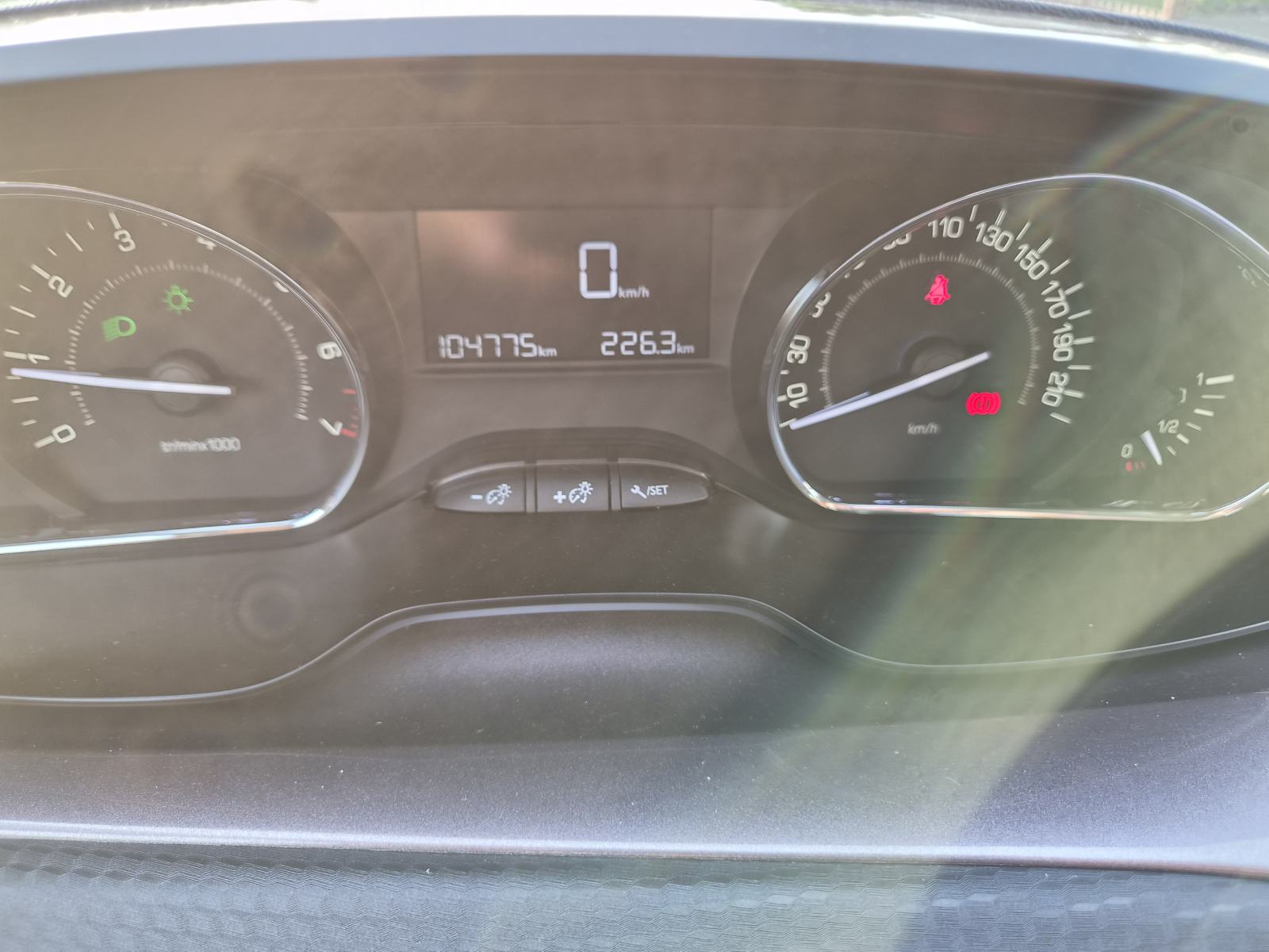 Peugeot 2008 1,2 VTi, fotografija 10