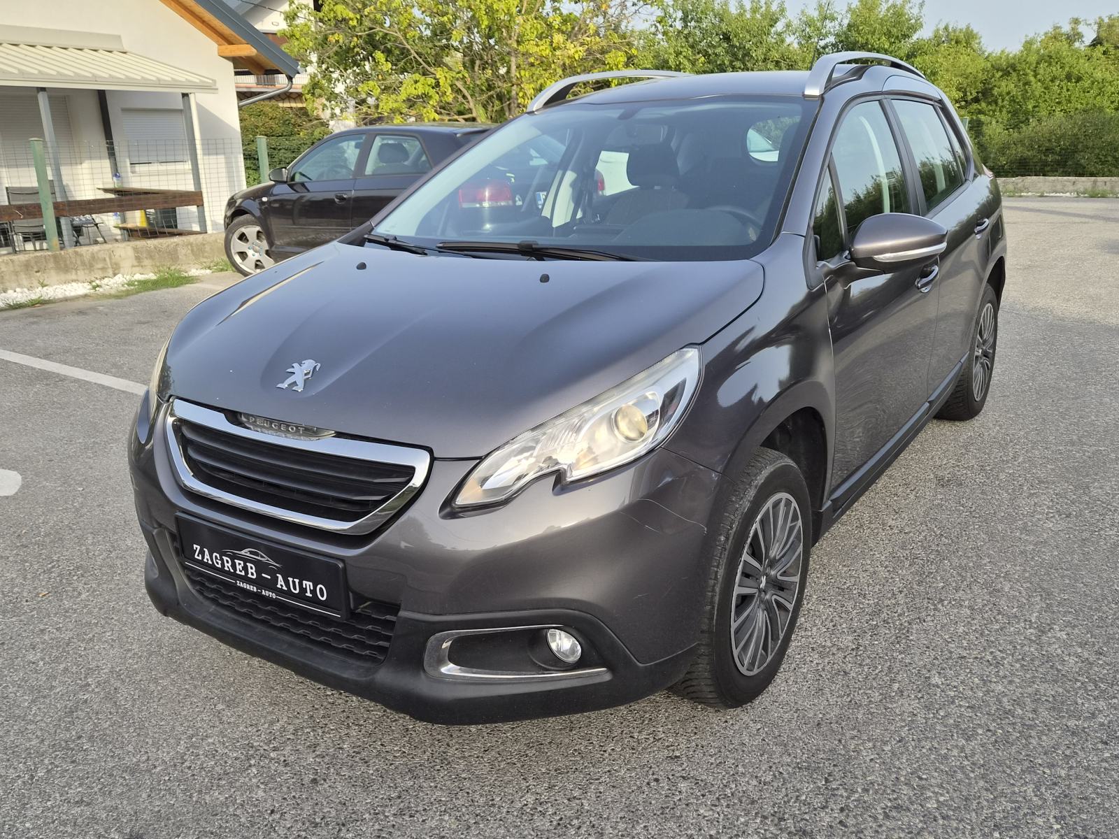 Peugeot 2008 1,2 VTi, fotografija 1
